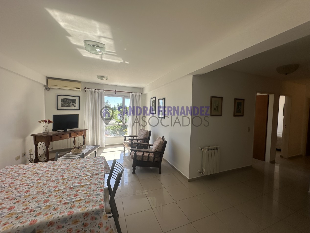 Neuquen. Alquiler. Departamento 2 dormitorios amoblado. Cochera. Barrio Santa Genoveva