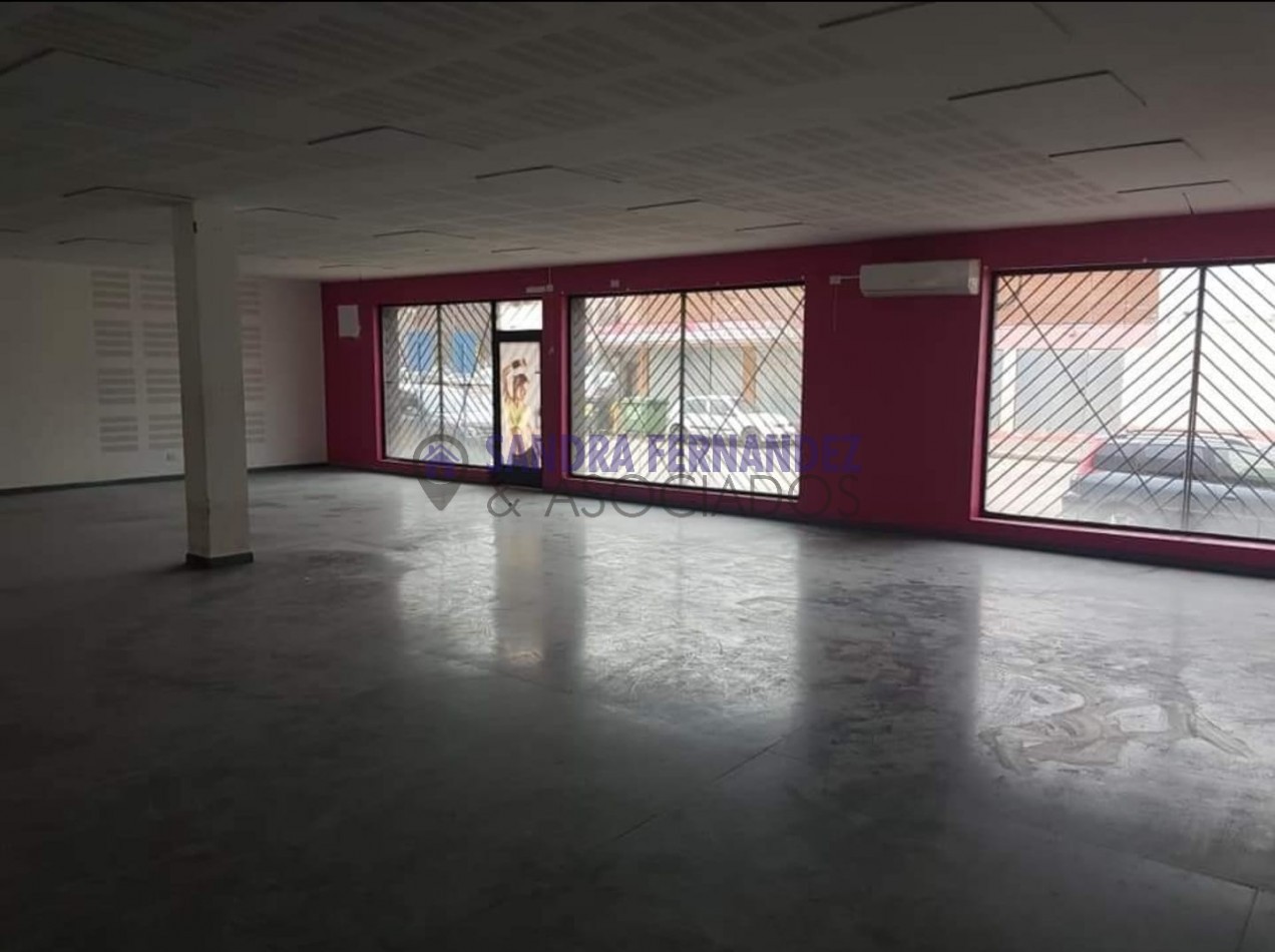 Neuquen. Local comercial- Oficina. 300 m2Apto Gastronomia en el centro del Bajo de la ciudad de Neuquen