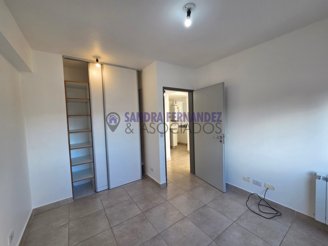 Neuquen Alquiler Departamento 1 dormitorio Cochera cubierta Zona Traumatologia del Comahue