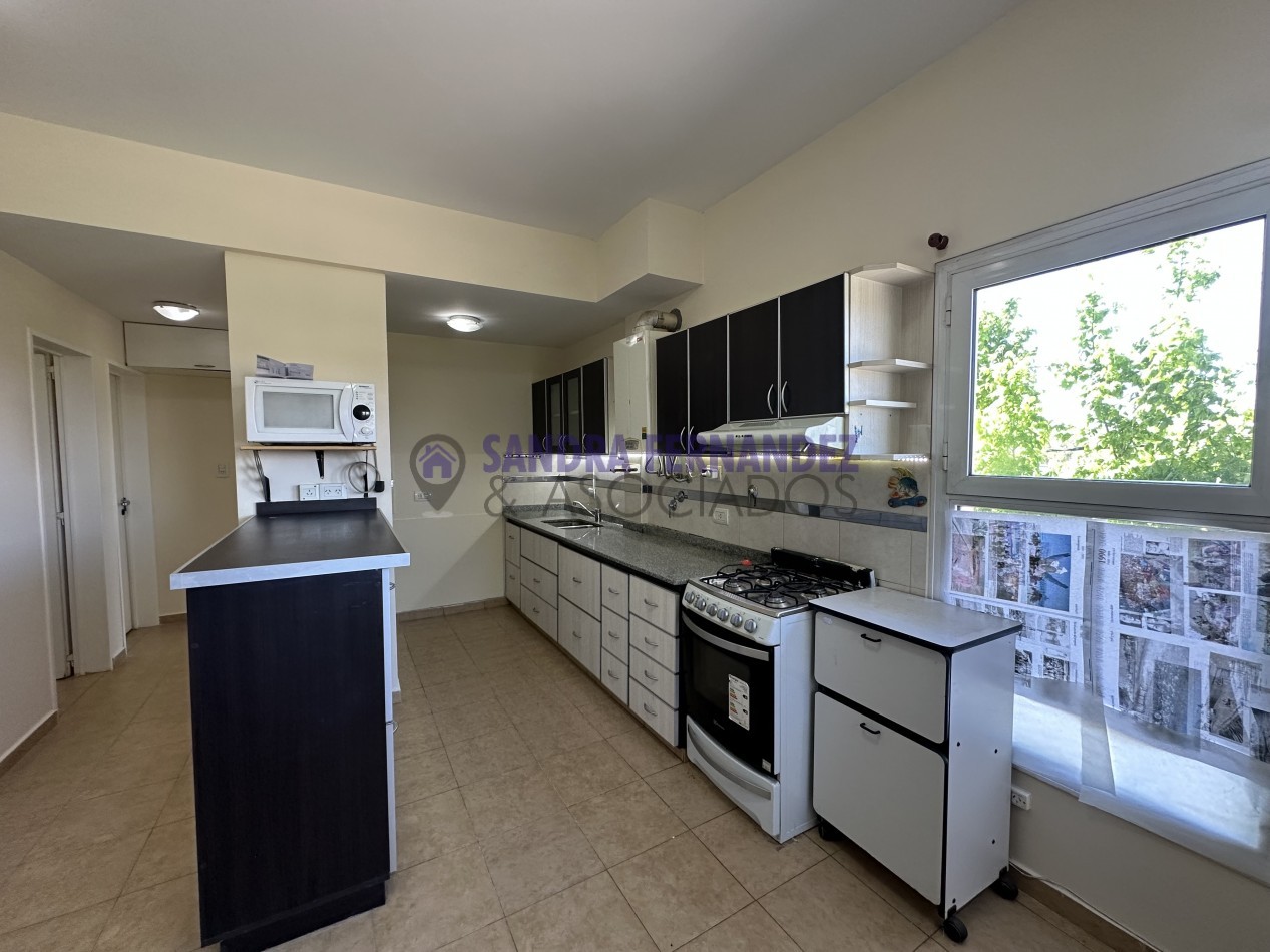 Neuquen Venta Santa Genoveva Departamento 2 dormitorios. Cochera Baulera 