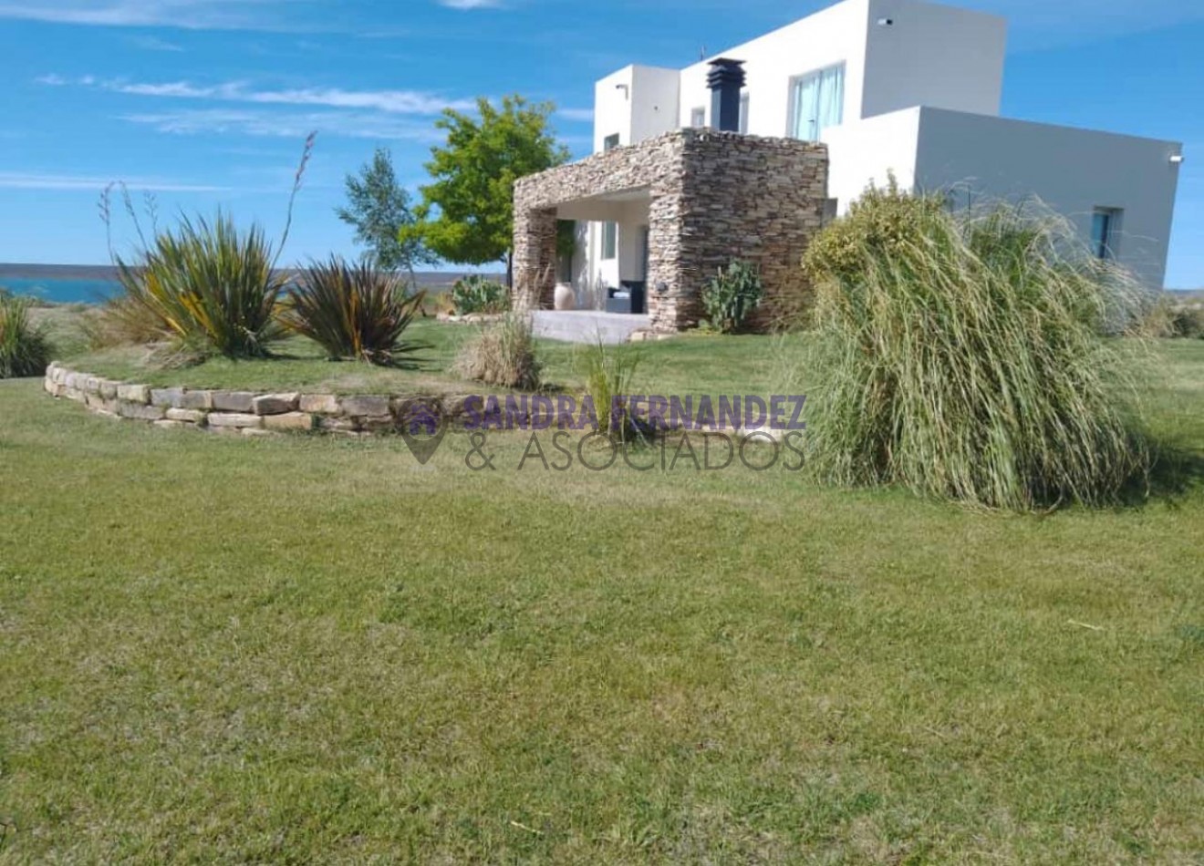  Neuquen. ALQUILER/VENTA La Peninsula Casa amoblada equipada 3 dormitorios