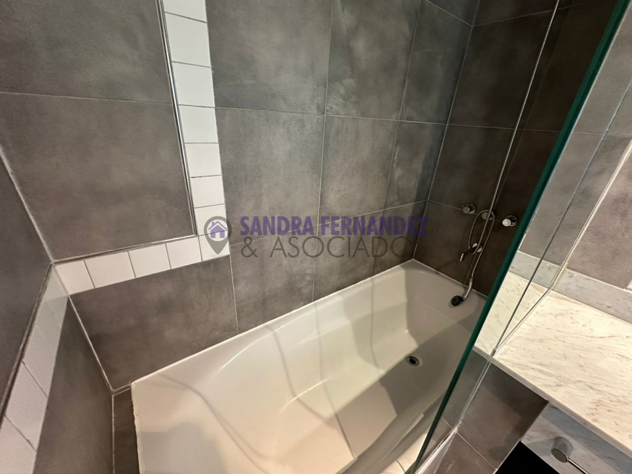 Neuquen Alquiler Semipiso Departamento 2 dormitorios (suite) Cochera Baulera