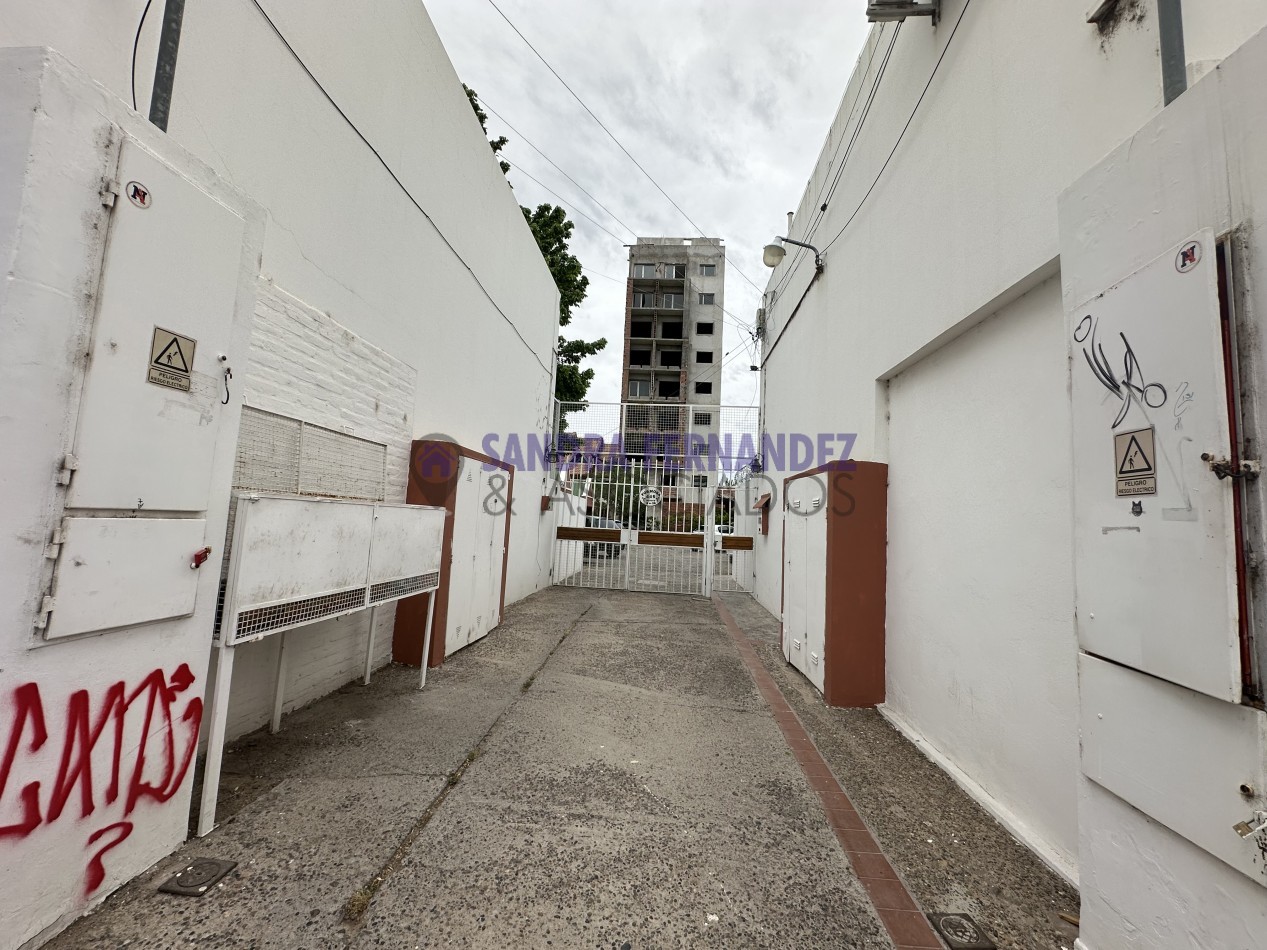 Neuquen Alquiler Loft 1 dormitorio con entrada para vehiculo