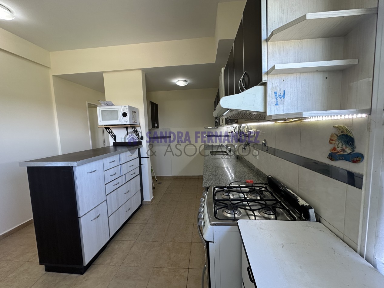 Neuquen Venta Santa Genoveva Departamento 2 dormitorios. Cochera Baulera 