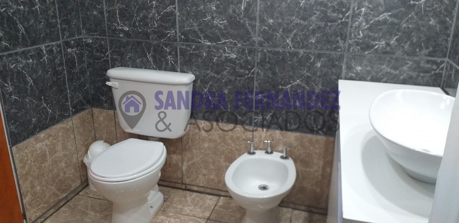 Neuquen. Centenario. Alquiler. Departamento amplio 1 dormitorio. 