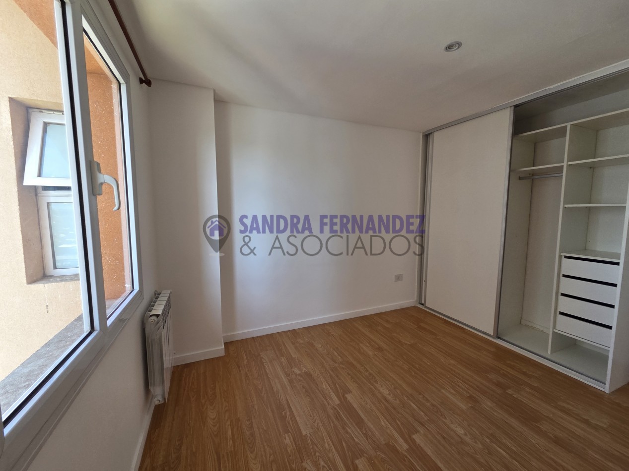 Rio Negro Alquiler Departamento 1 dormitorio con cochera Complejo Jardines de Esmeralda