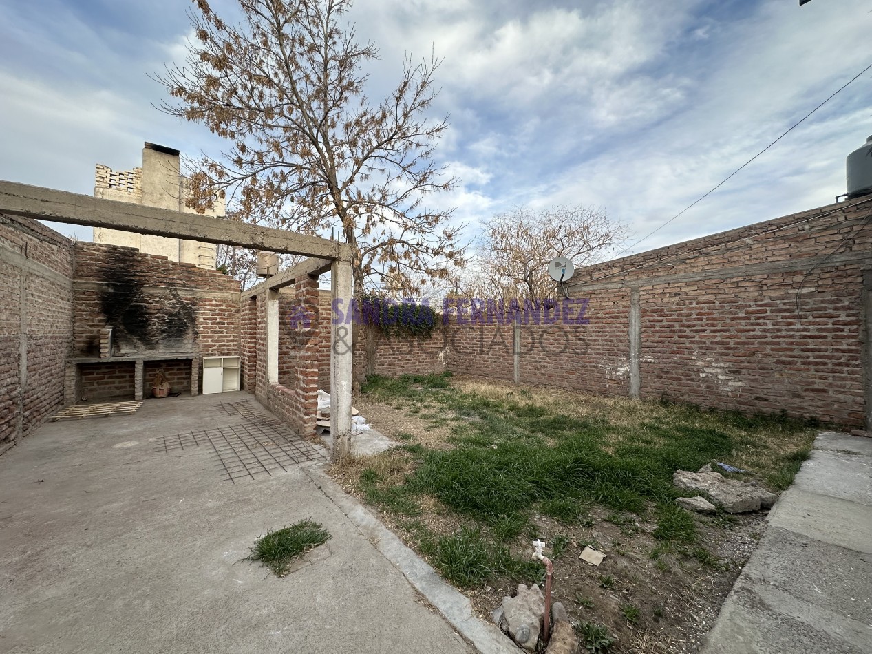 Neuquen Alquiler Casa 2 dormitorios en Barrio Limay