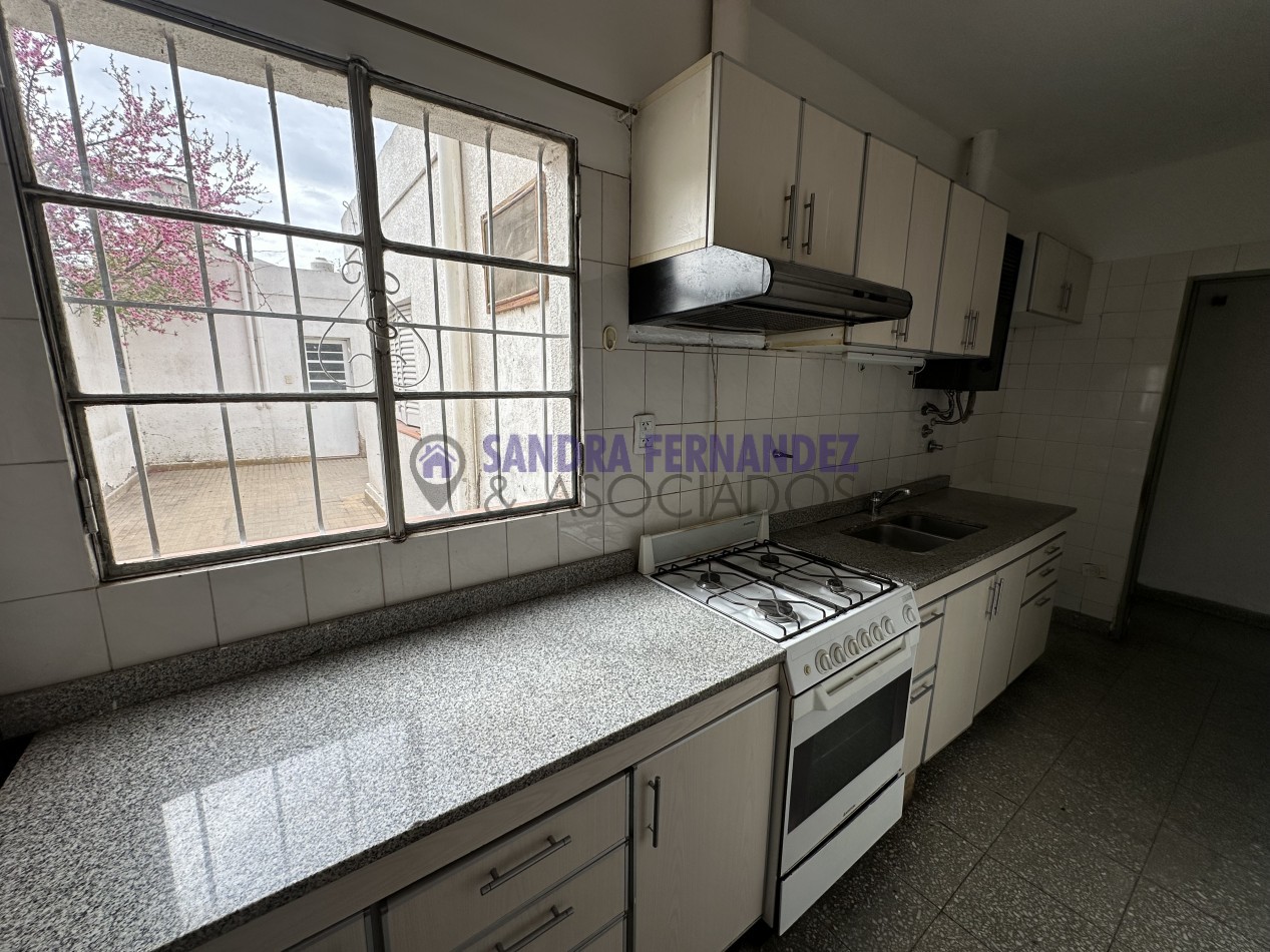 Neuquen Alquiler Casa en una sola planta 