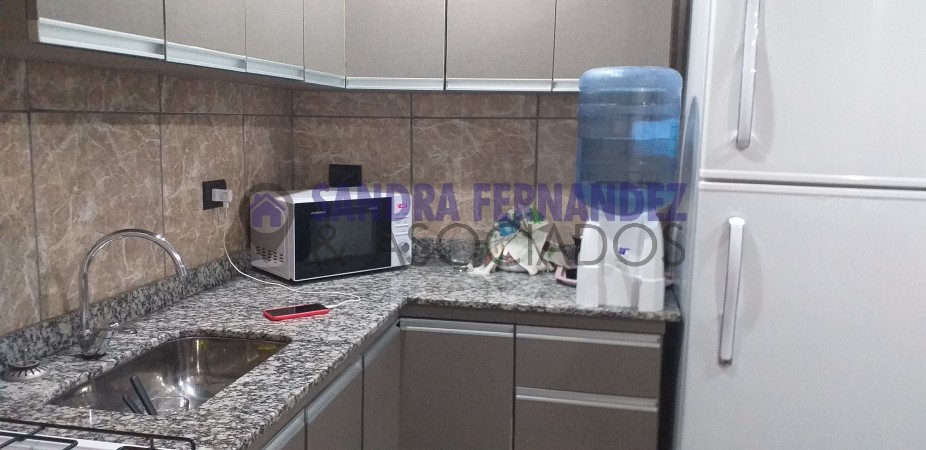 Neuquen. Centenario. Alquiler. Departamento amplio 1 dormitorio. 