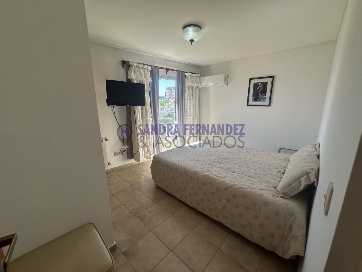 Neuquen. Alquiler. Departamento 2 dormitorios amoblado. Cochera. Barrio Santa Genoveva