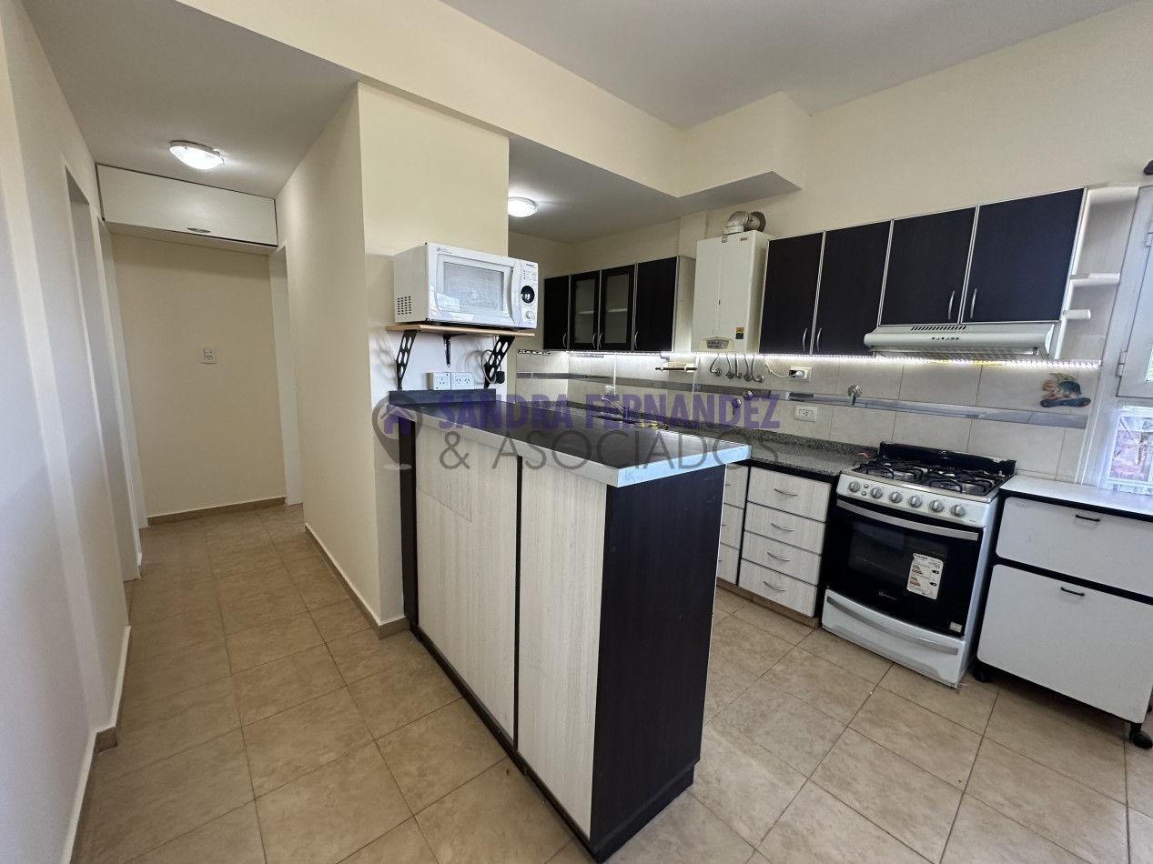 Neuquen Venta Santa Genoveva Departamento 2 dormitorios. Cochera Baulera 