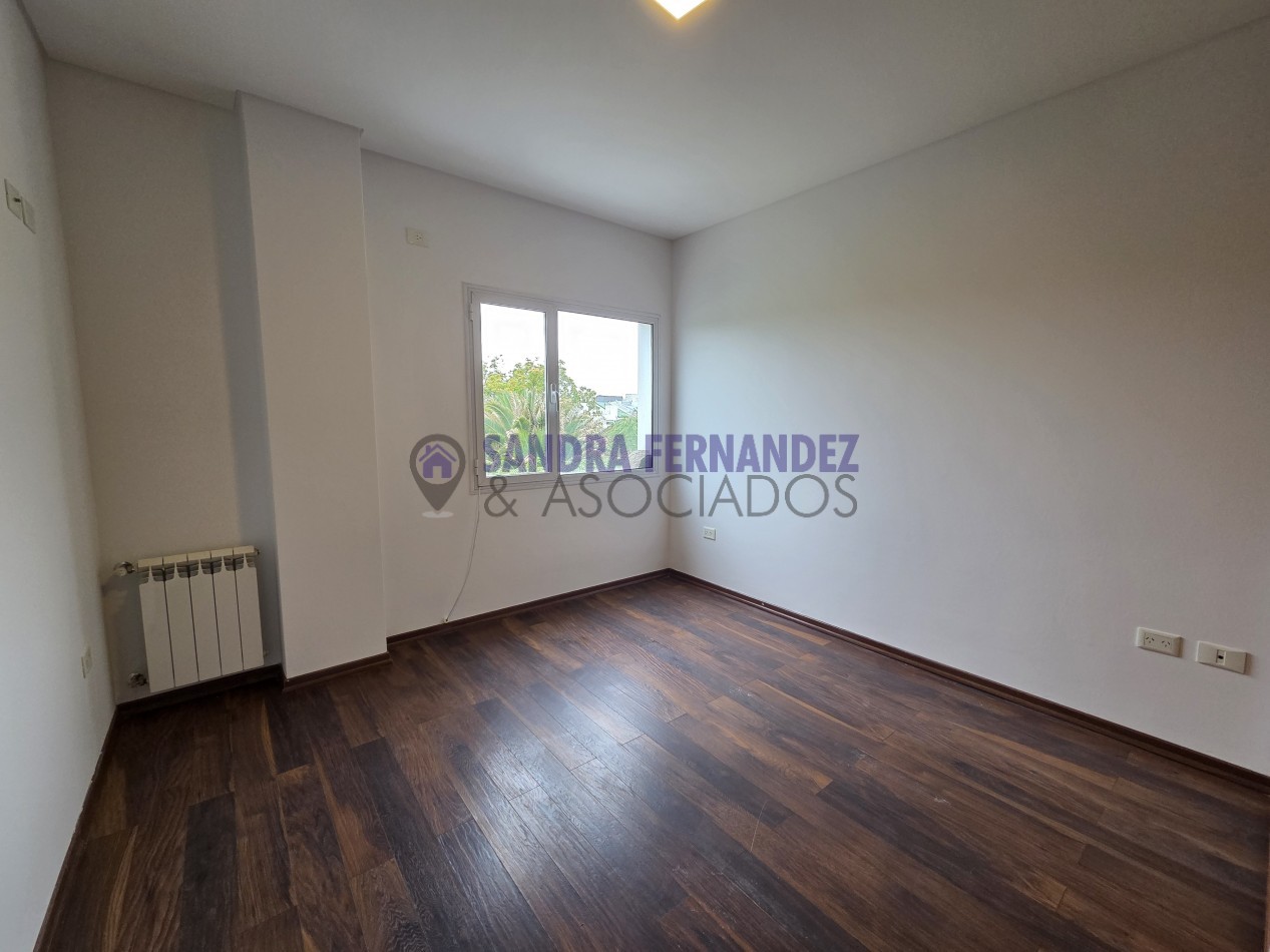 Rio Negro Cipolletti Alquiler Departamento 1 dormitorio  con cohcera
