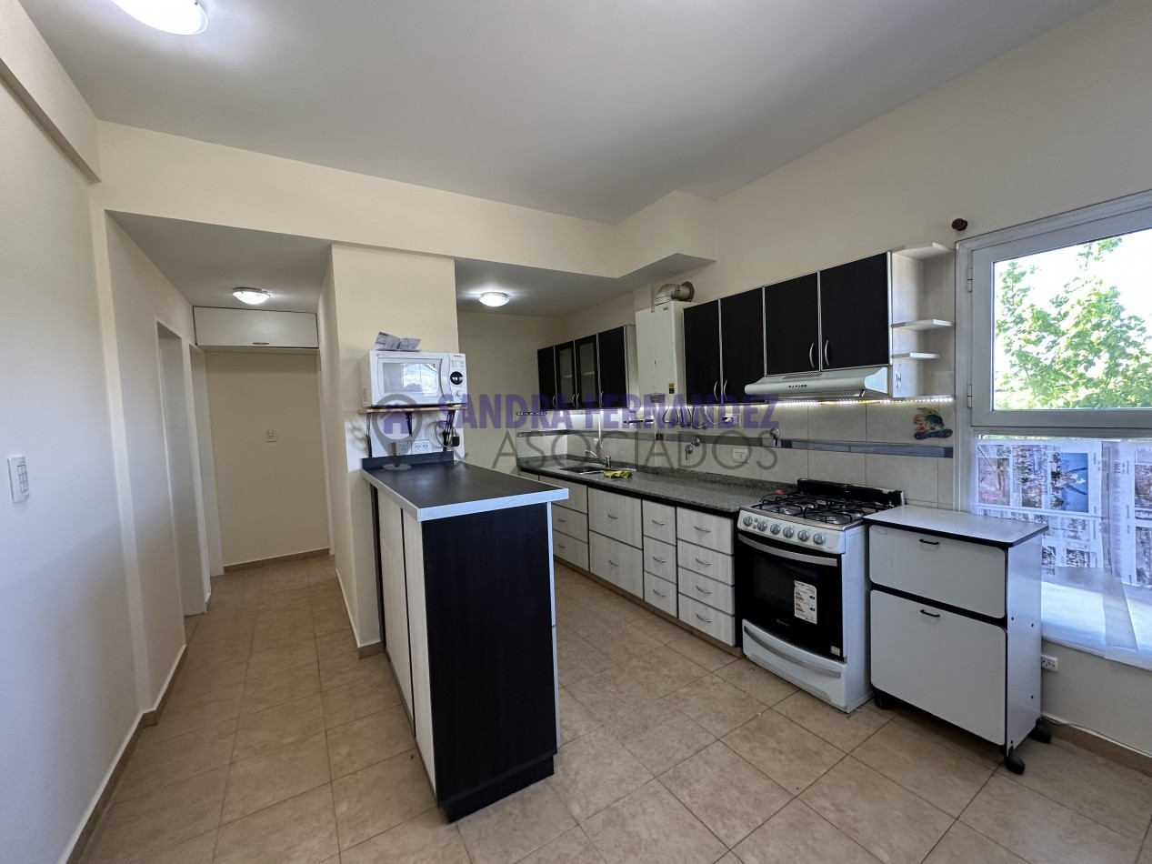 Neuquen Venta Santa Genoveva Departamento 2 dormitorios. Cochera Baulera 