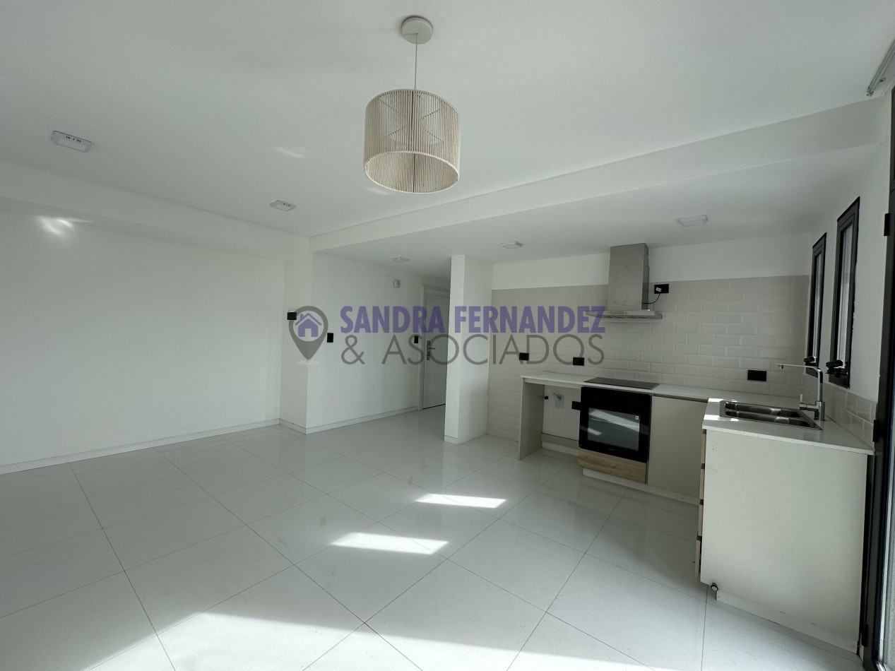 Neuquen Alquiler Departamento 1 dormitorio con terraza. Cochera Centro ciudad de Neuquen