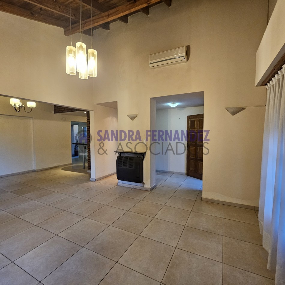 Rio Negro. Cipolletti. Venta. Casa en planta baja 3 dormitorios (suite) 