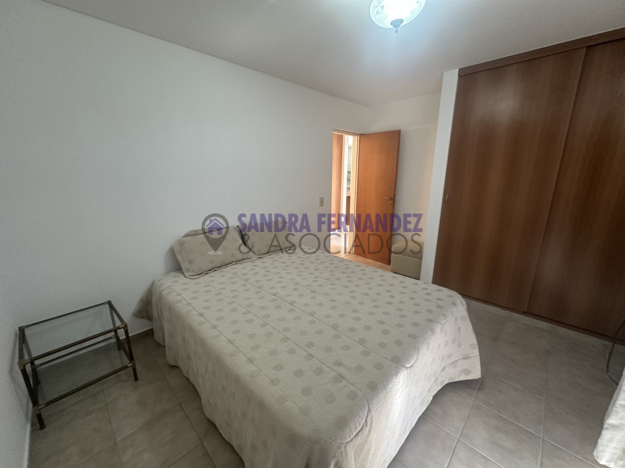 Neuquen. Alquiler. Departamento 2 dormitorios amoblado. Cochera. Barrio Santa Genoveva