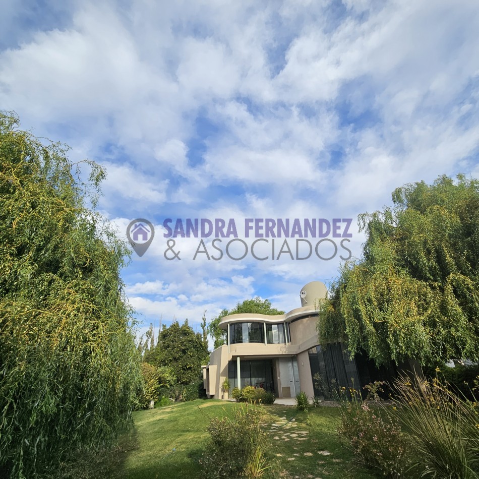 Neuquen. Alquiler.  Casa Barrio Cerrado La Comarca 