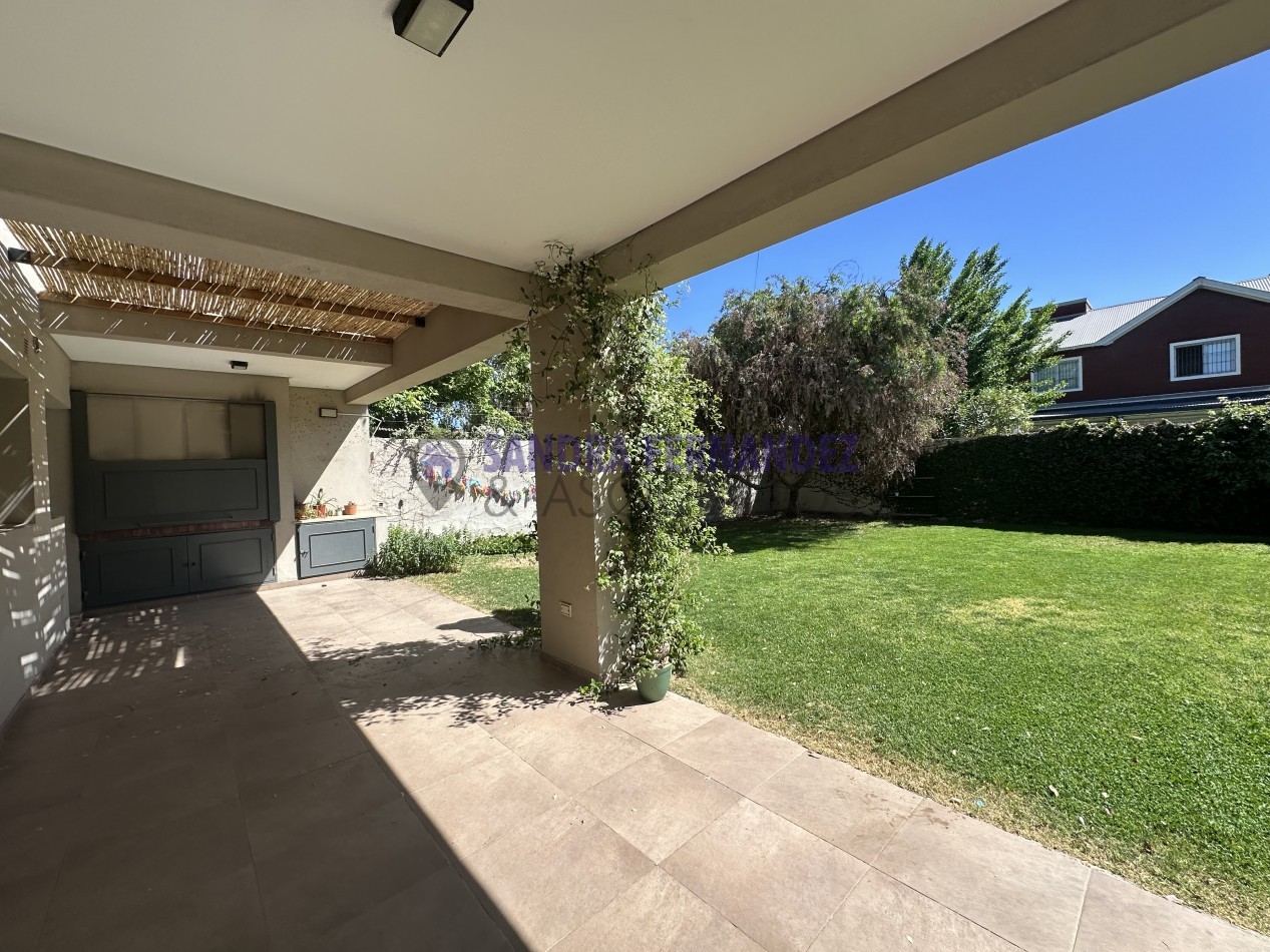 Rio Negro Cipolletti Casa 4 dormitorios Barrio Manzanar 7