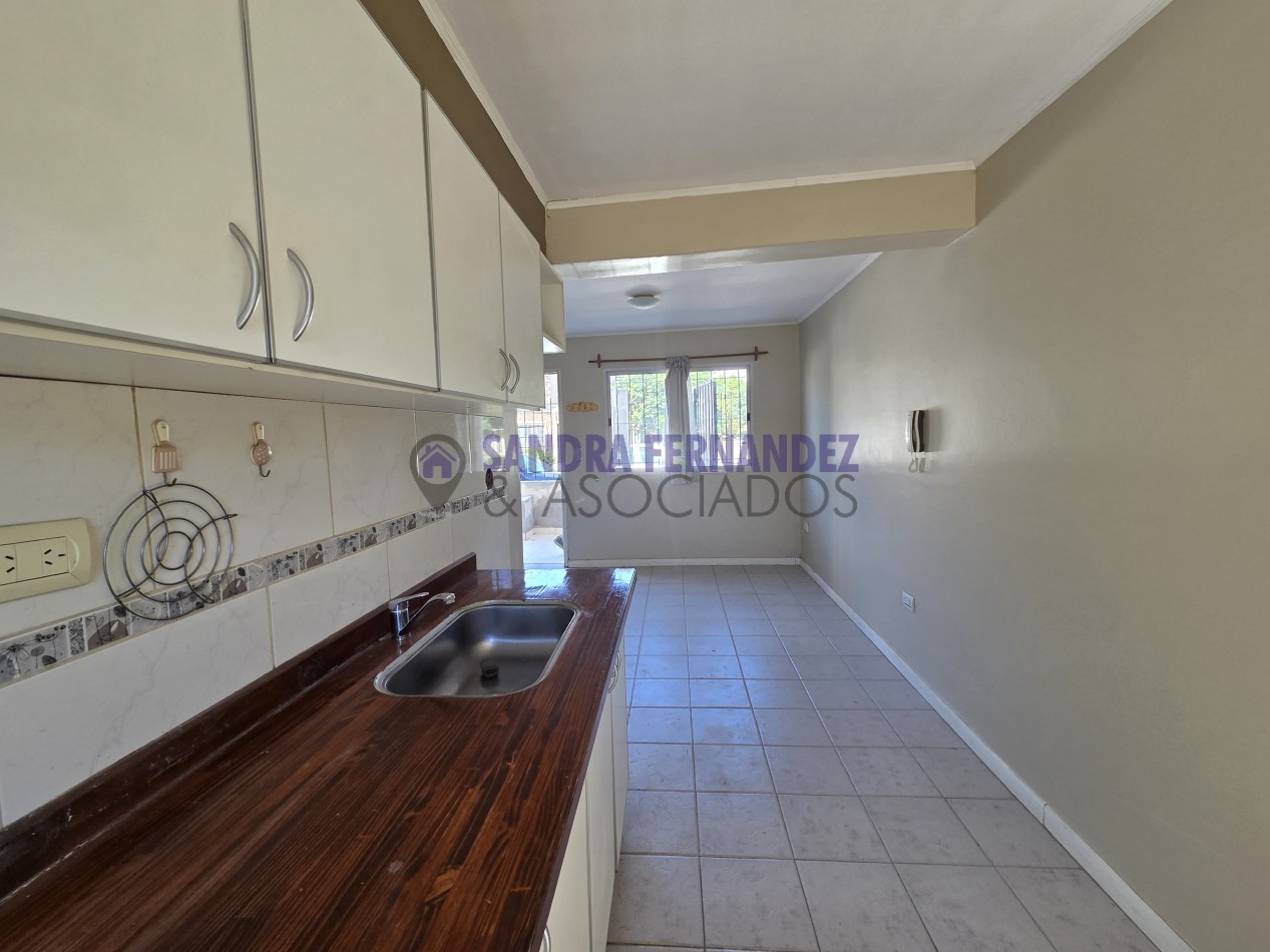 Neuquen, Alquiler, Departamento 1 dormitorio, en Complejo. Barrio Villa Maria
