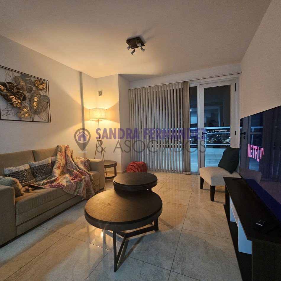 Neuquen. Venta. 1 dormitorio con cochera. Zona Policlinico de Neuquen
