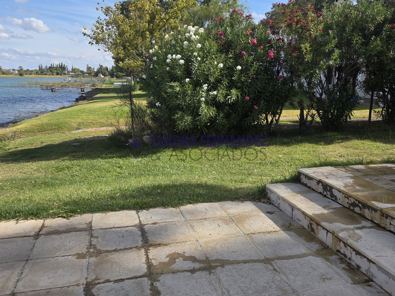 Rio Negro Cinco Saltos Lago Pellegrini Casa 2 dormitorios amoblada con vista al Lago