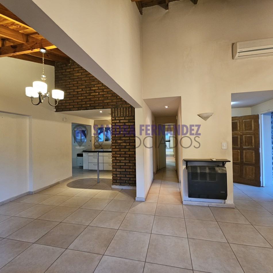 Rio Negro. Cipolletti. Venta. Casa en planta baja 3 dormitorios (suite) 