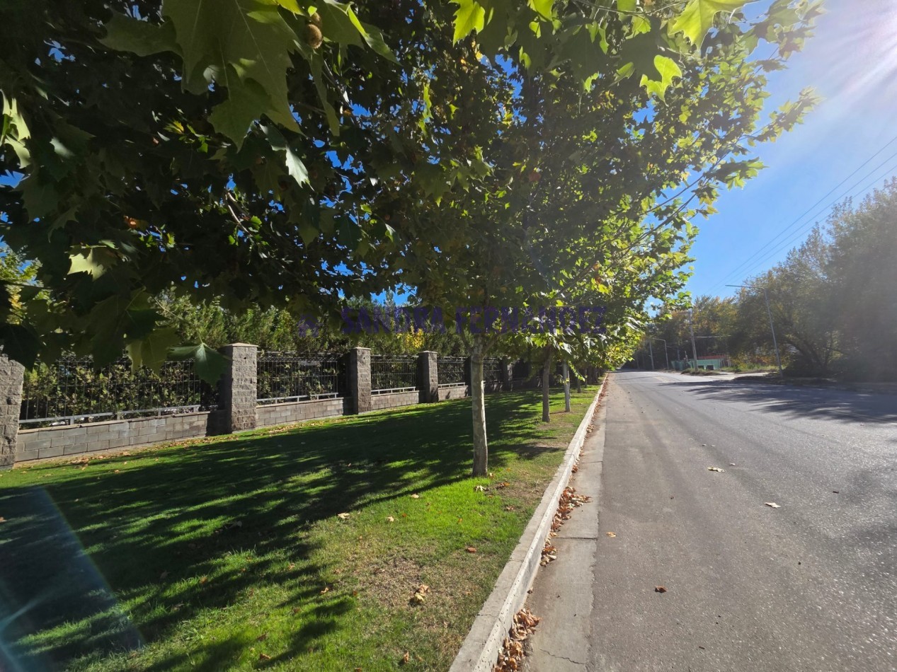 Neuquen Alquiler A ESTRENAR  Casa en una sola planta 3 dormitorios, todos en suite Barrio Cerrado Sauces del Limay  