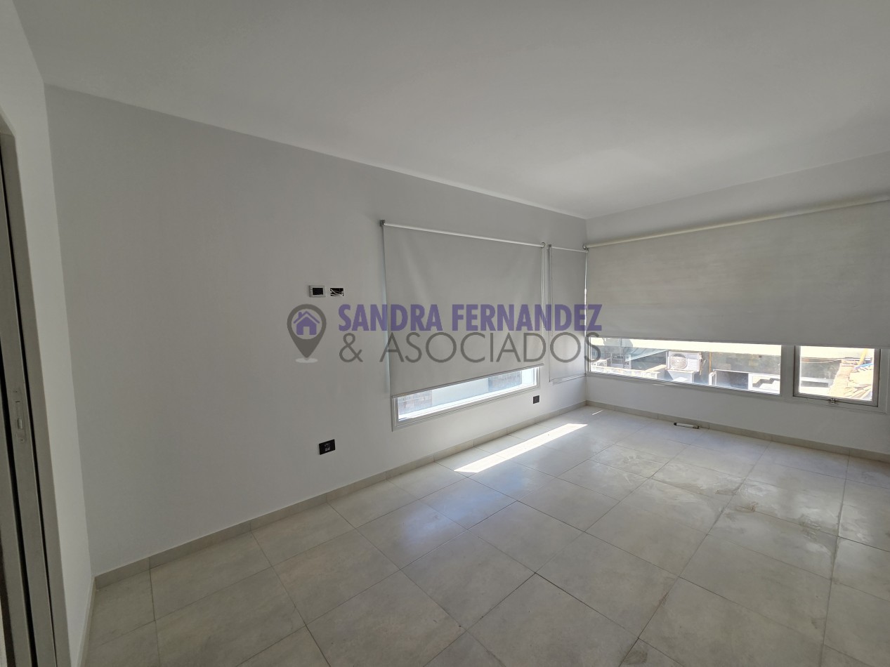 Neuquen. Alquiler. Casa 3 dormitorios suite, con piscina. 