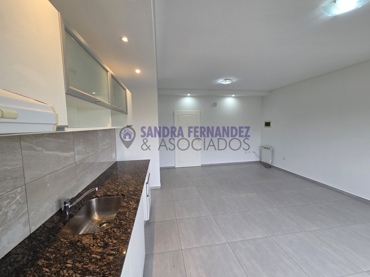 Rio Negro Cipolletti Alquiler Departamento 1 dormitorio  con cohcera