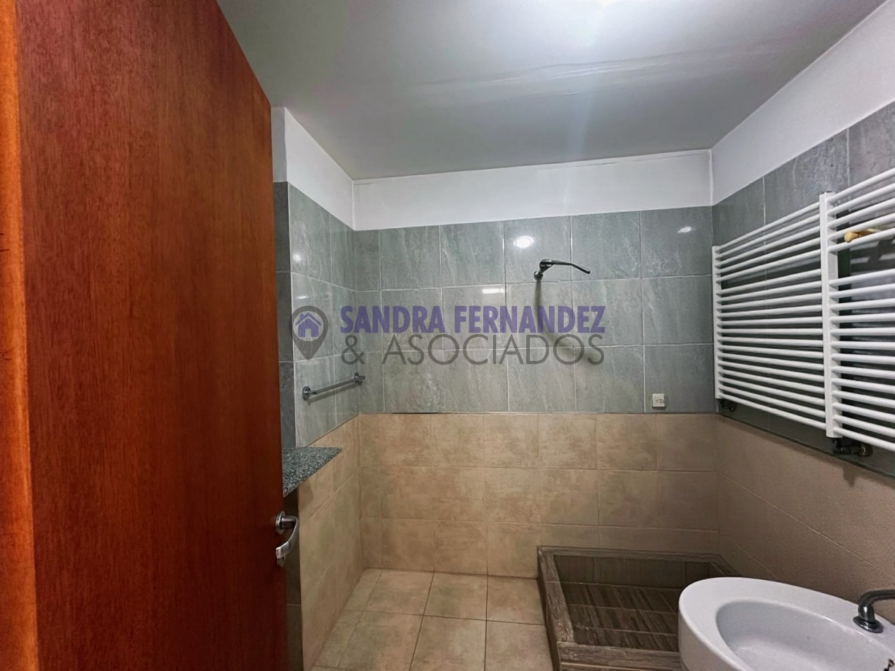 Rio Negro Cipolletti Venta Departamento 2 dormitorios con cochera