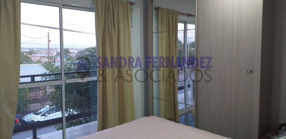 Neuquen. Centenario. Alquiler. Departamento amplio 1 dormitorio. 