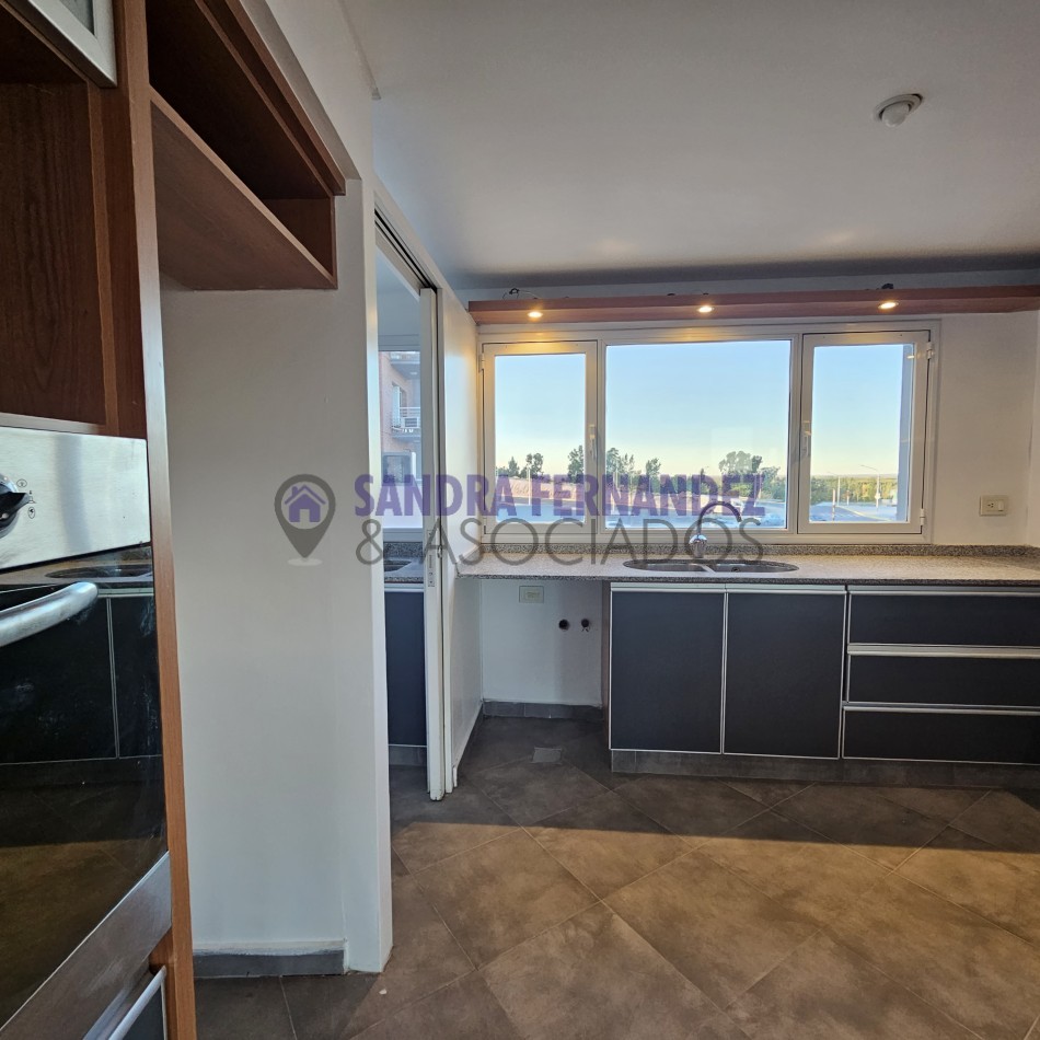 Neuquen Alquiler Departamento semipiso 2 dorm B° Santa Genoveva