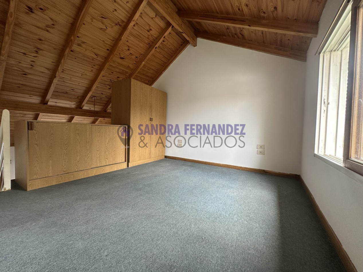 Neuquen Alquiler Loft 1 dormitorio con entrada para vehiculo