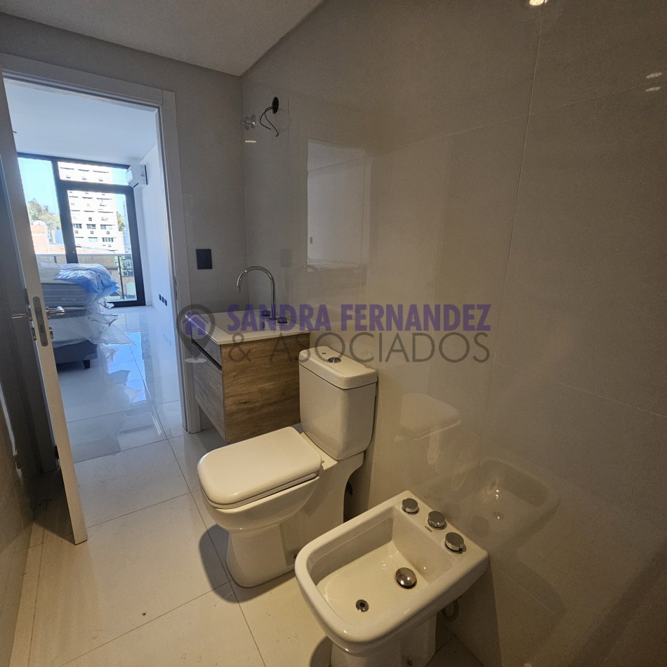 Neuquen Alquiler A ESTRENAR Semipiso departamento 2 dormitorios en suite C/vestidor. Cochera Centro ciudad de Neuquen