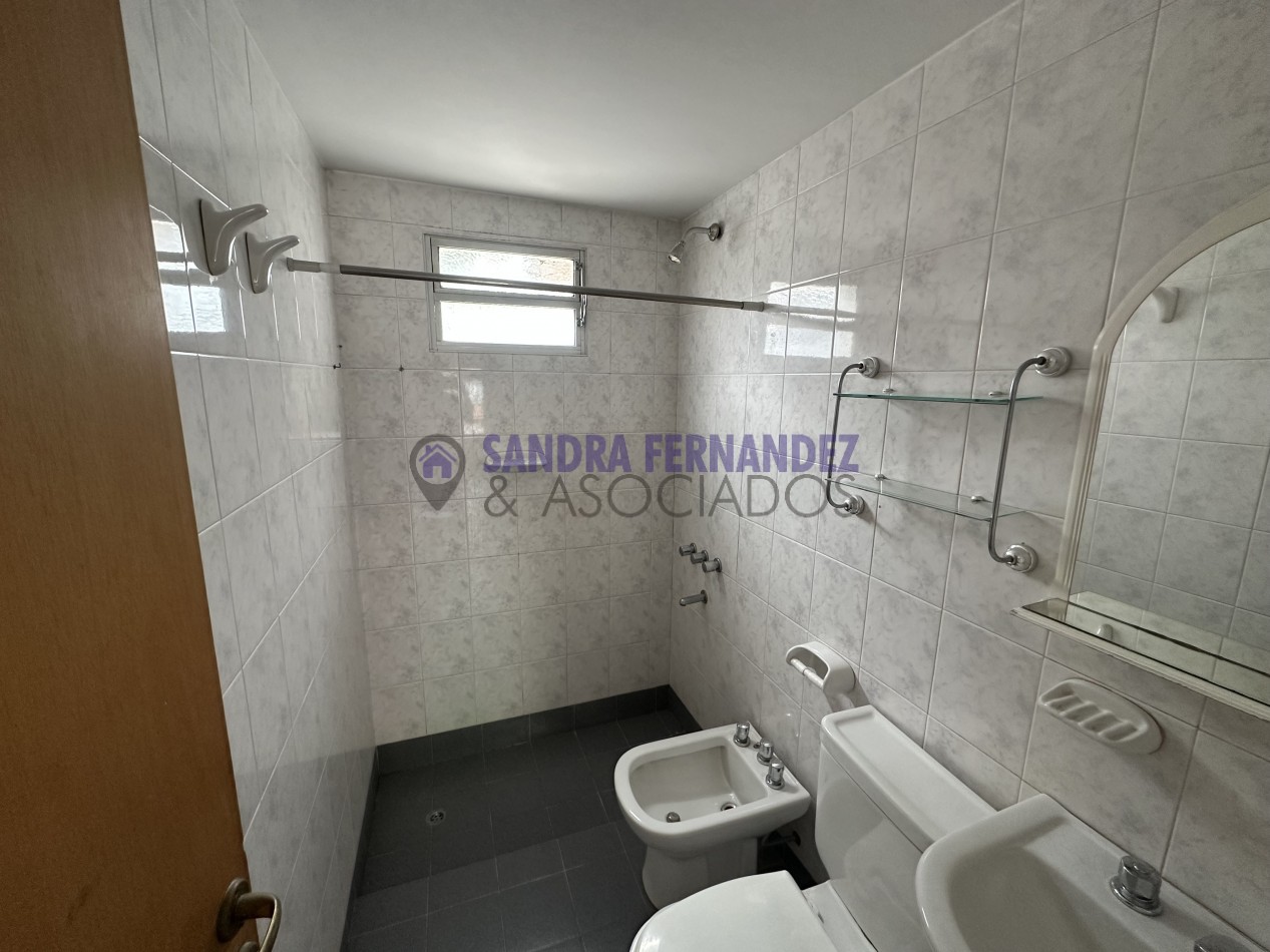 Neuquen Alquiler Loft 1 dormitorio con entrada para vehiculo