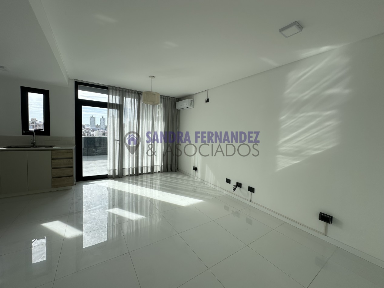 Neuquen Alquiler Departamento 1 dormitorio con terraza. Cochera Centro ciudad de Neuquen