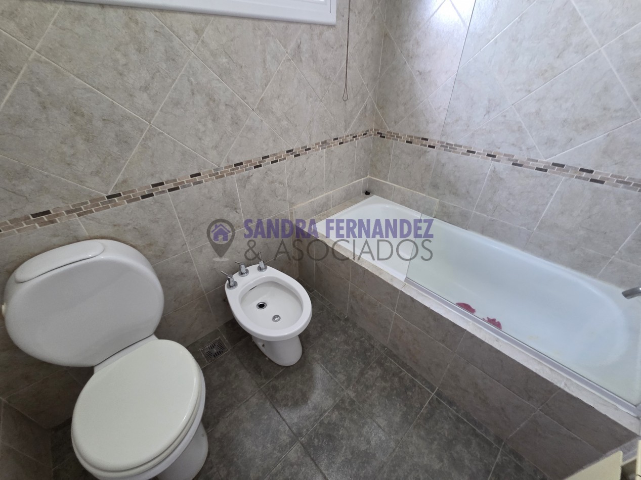 Neuquen Alquiler Duplex 3 dormitorios(suite) Jardines del Rey