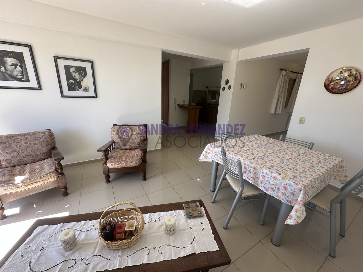 Neuquen. Alquiler. Departamento 2 dormitorios amoblado. Cochera. Barrio Santa Genoveva