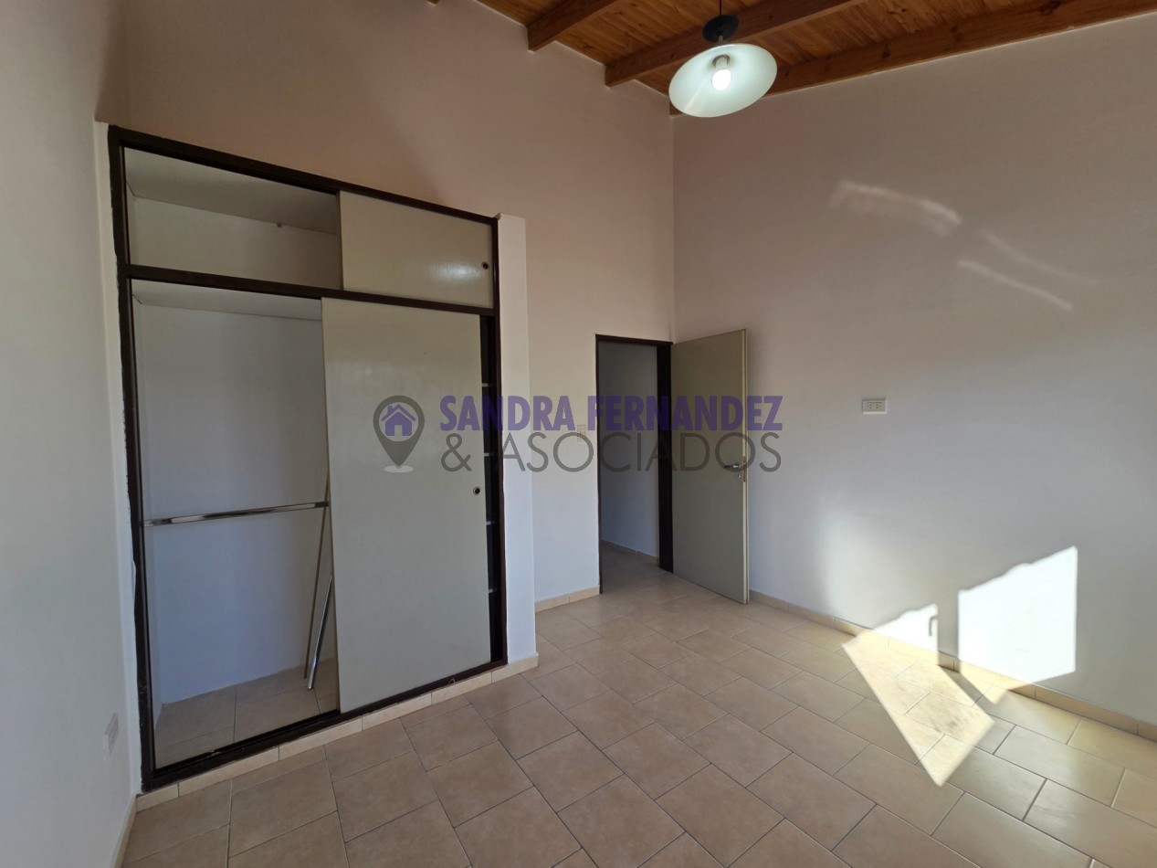 Neuquen Alquiler Duplex 2 dormitorios entrada para un auto