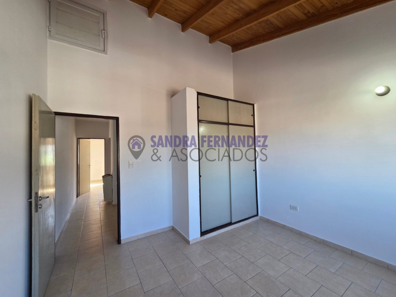 Neuquen Alquiler Duplex 2 dormitorios entrada para un auto