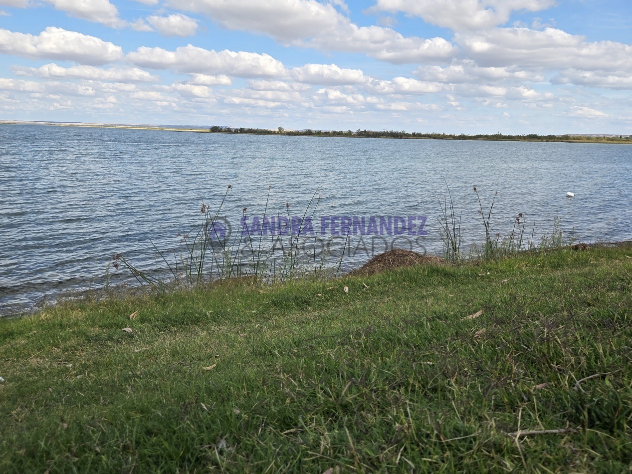Rio Negro Cinco Saltos Lago Pellegrini Casa 2 dormitorios amoblada con vista al Lago