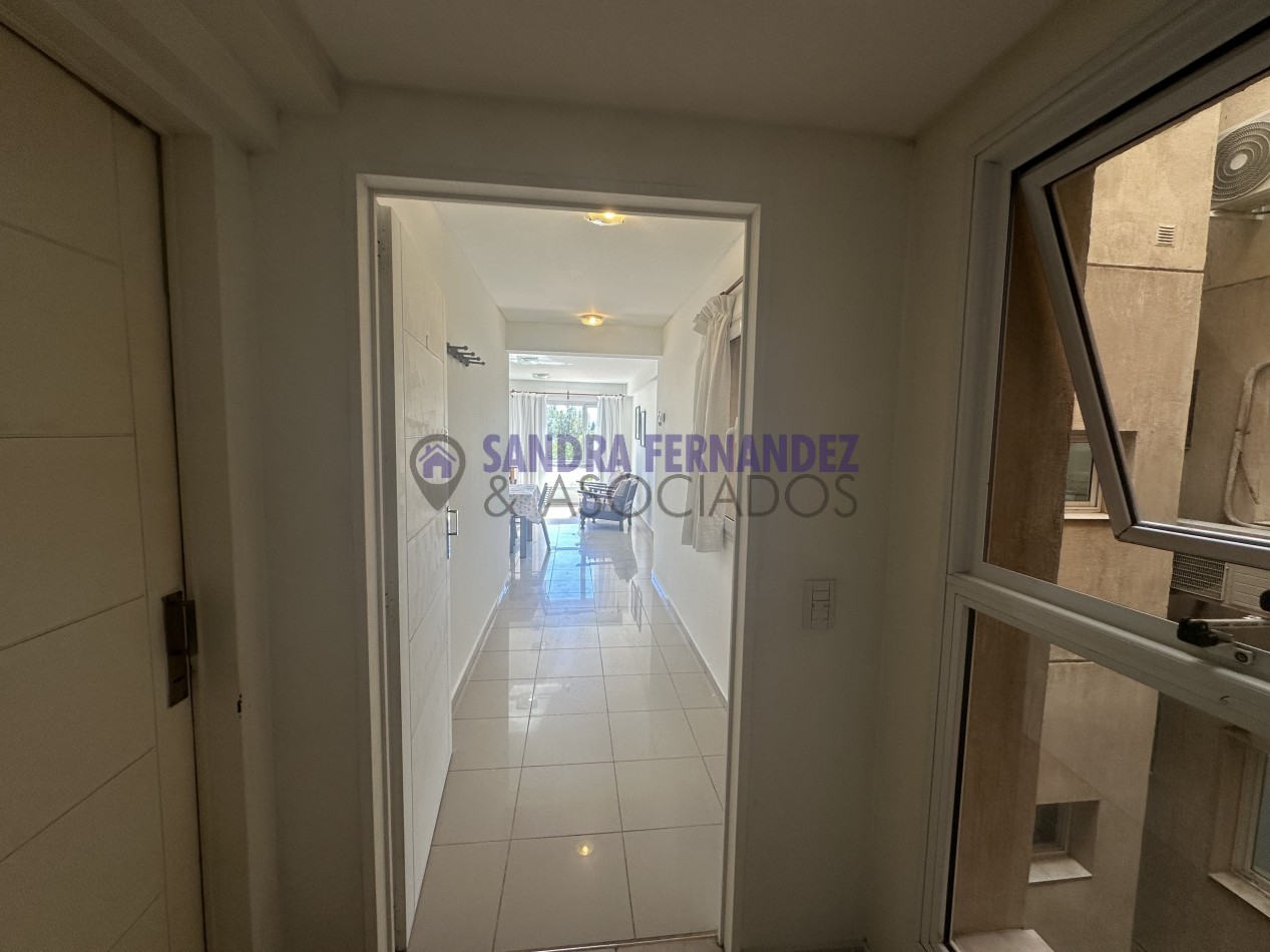 Neuquen. Alquiler. Departamento 2 dormitorios amoblado. Cochera. Barrio Santa Genoveva