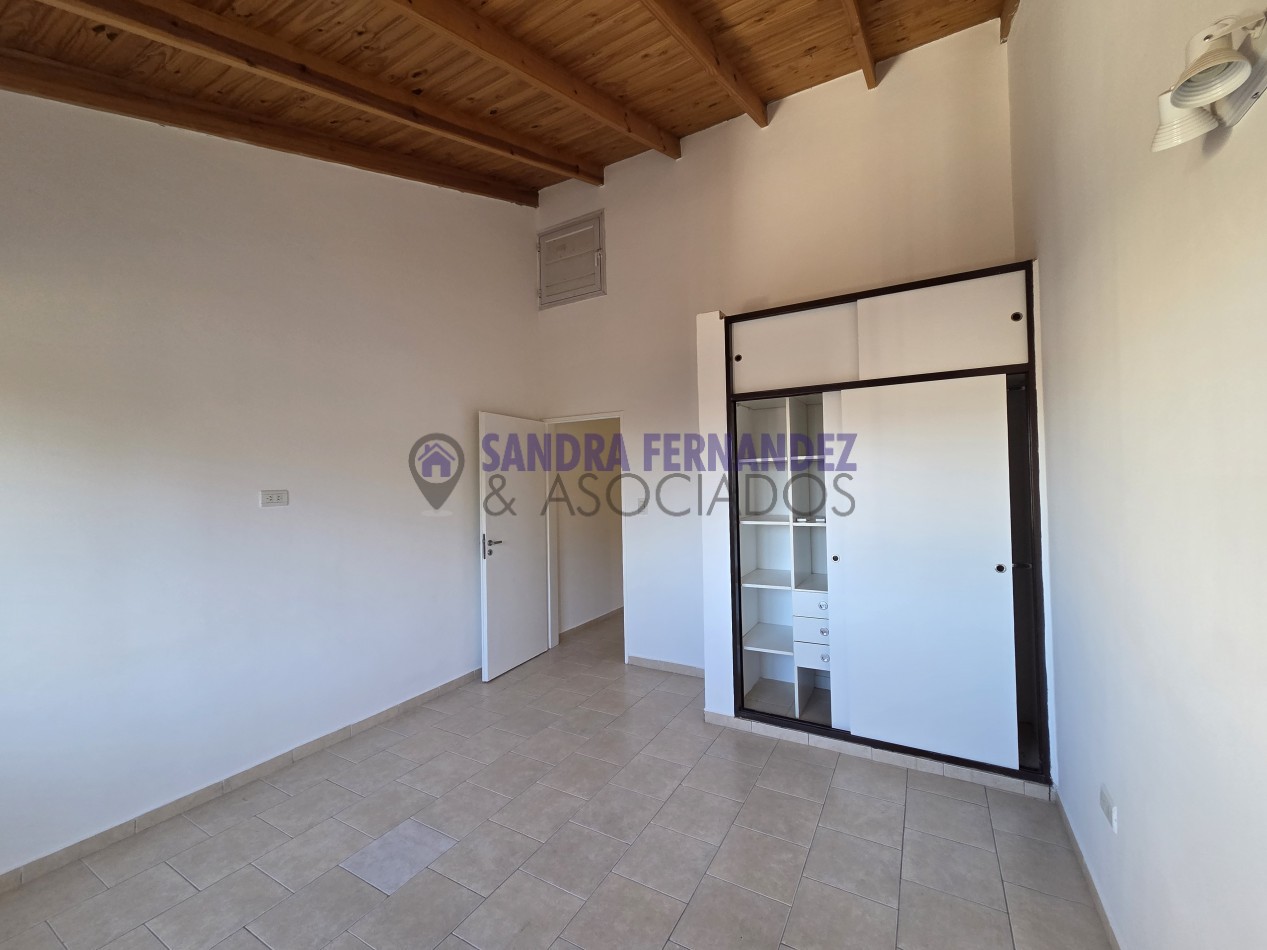 Neuquen. Alquiler. Duplex 2 dormitorios Barrio Huilliches