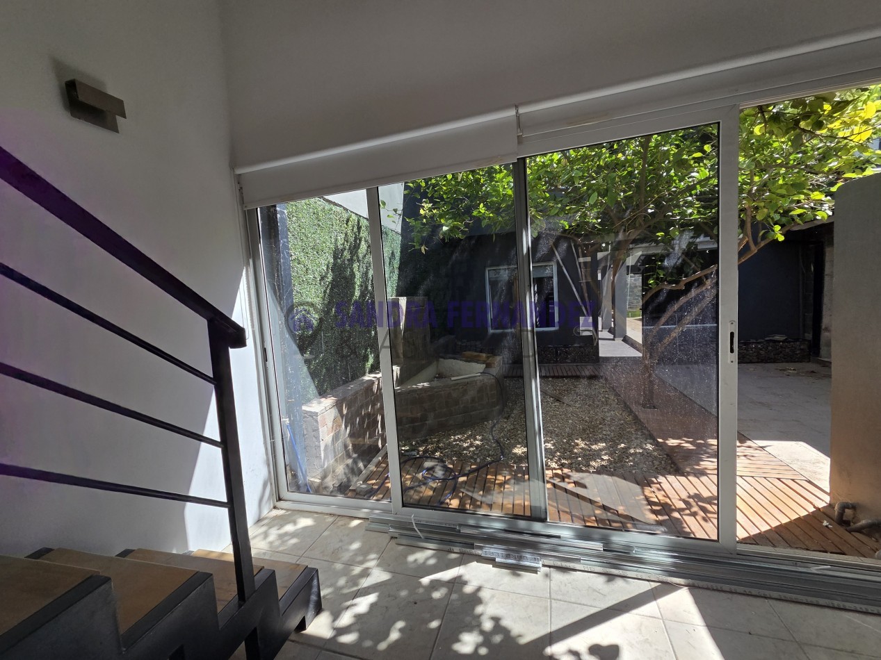 Neuquen. Alquiler. Casa 3 dormitorios suite, con piscina. 