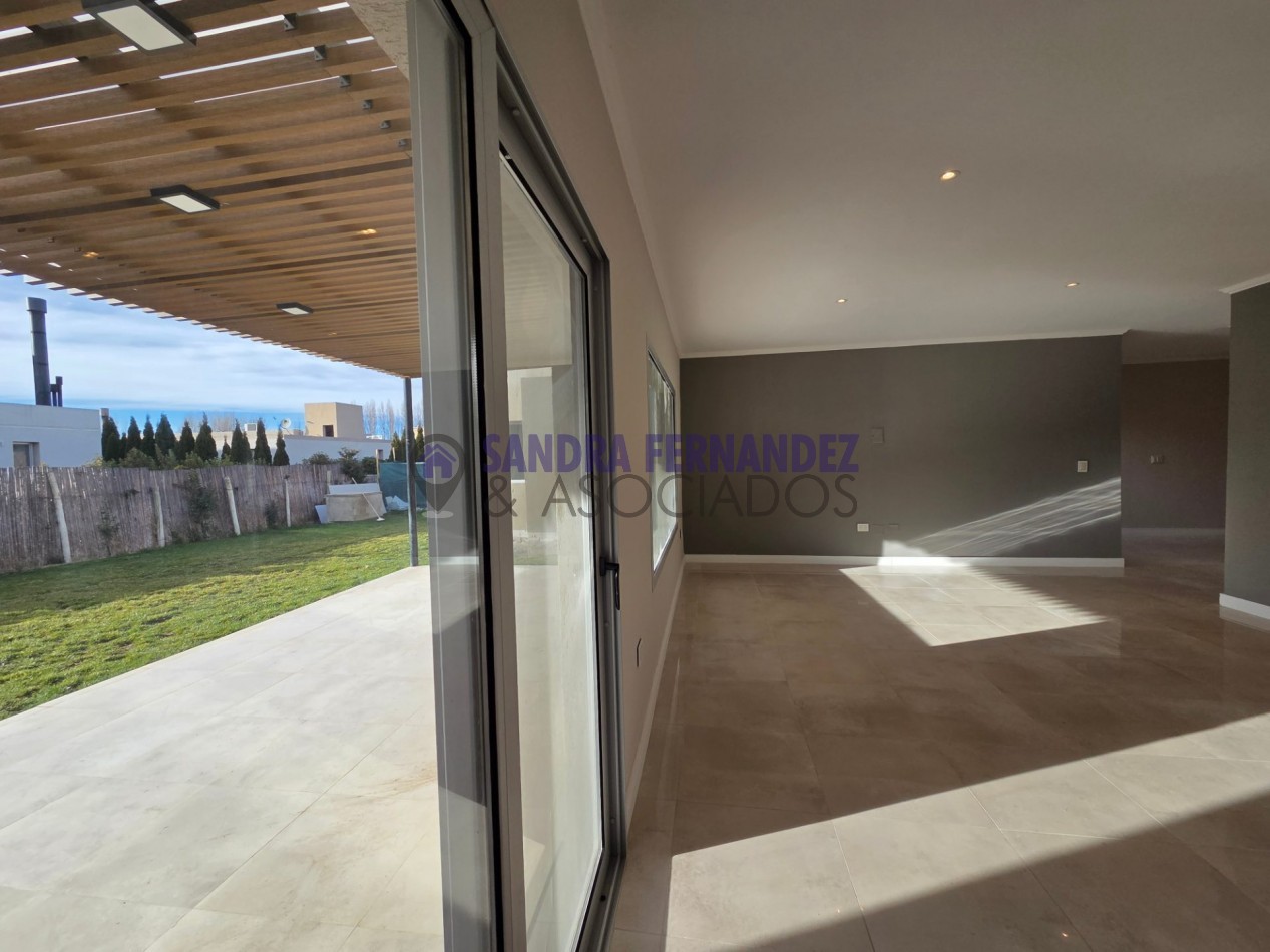 Neuquen Alquiler A ESTRENAR Casa en una sola planta 3 dormitorios, todos en suite Barrio Cerrado Sauces del Limay 
