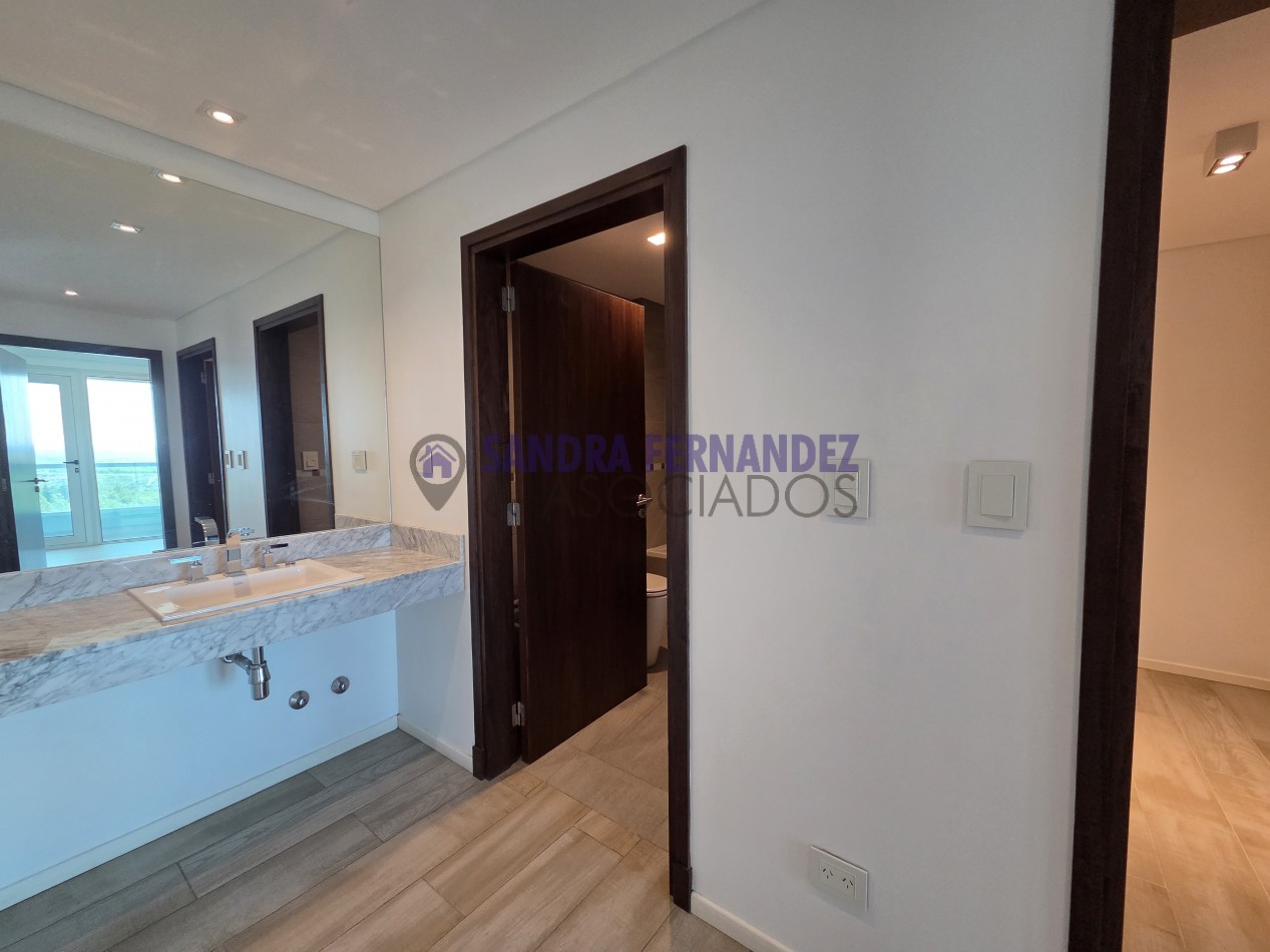 Neuquen. Alquiler NIVEL GERENCIAL Departamento  Semipiso 3 dorm