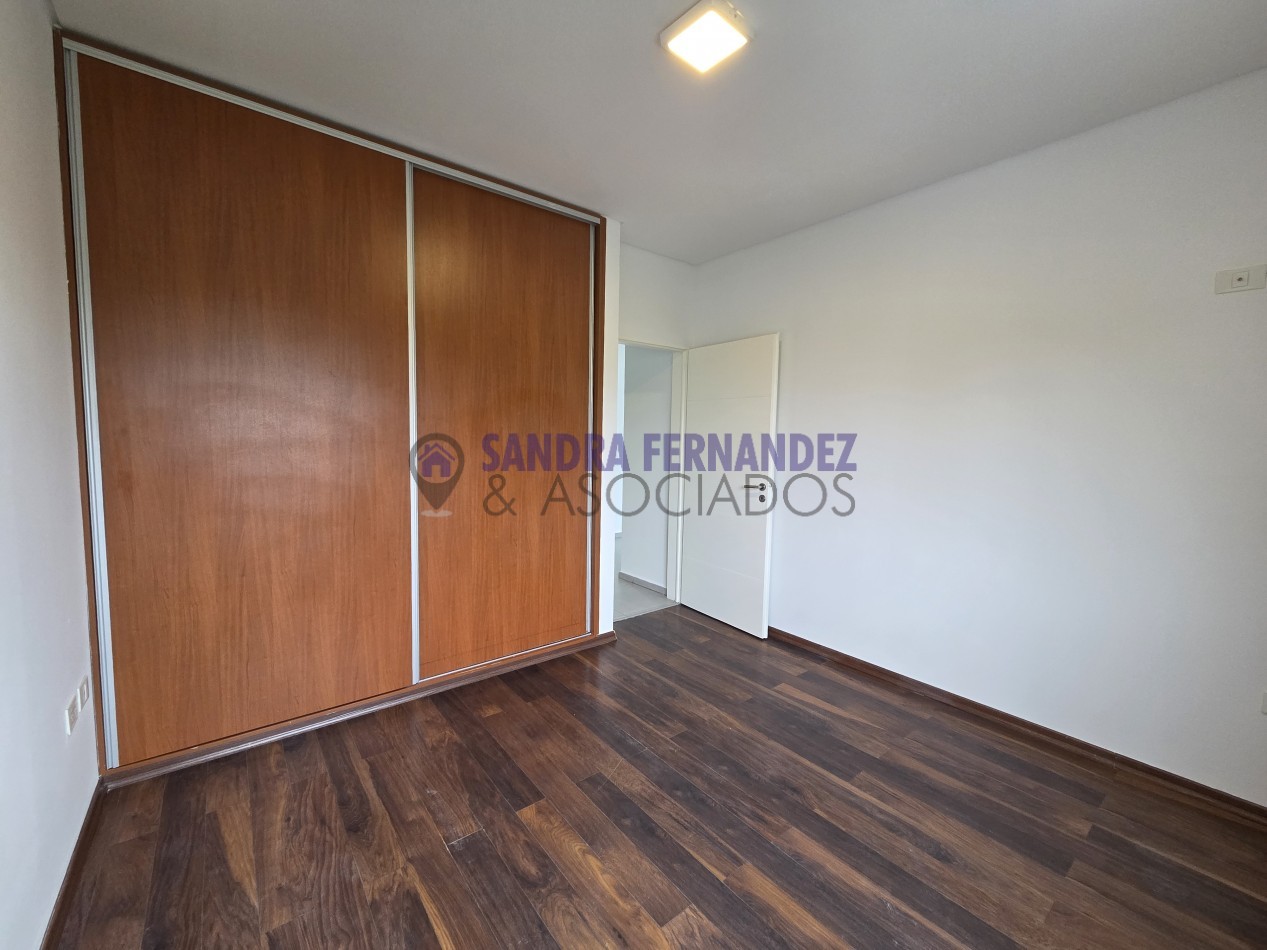 Rio Negro Cipolletti Alquiler Departamento 1 dormitorio  con cohcera