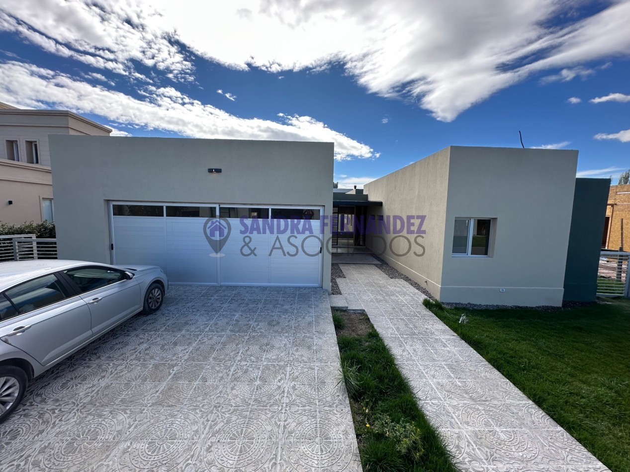 Neuquen Alquiler A ESTRENAR Casa en una sola planta 3 dormitorios, todos en suite Barrio Cerrado Sauces del Limay 