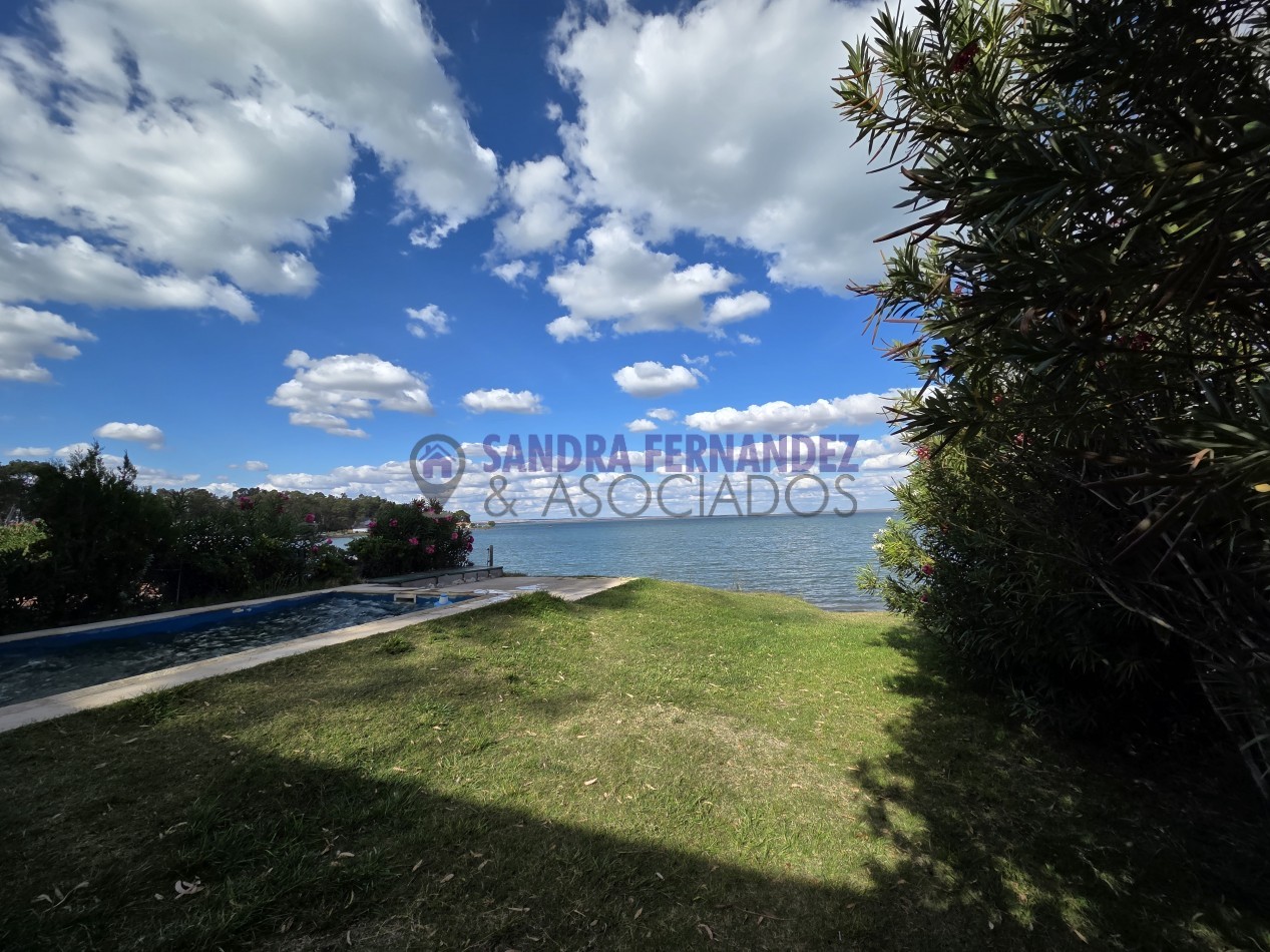 Rio Negro Cinco Saltos Lago Pellegrini Casa 2 dormitorios amoblada con vista al Lago