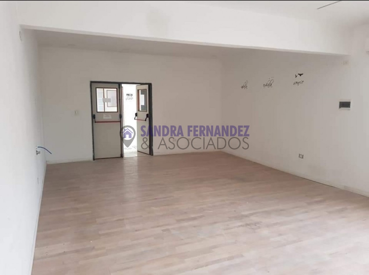 Neuquen. Local comercial- Oficina. 300 m2Apto Gastronomia en el centro del Bajo de la ciudad de Neuquen